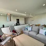 Design 2 By Homing Apartamento